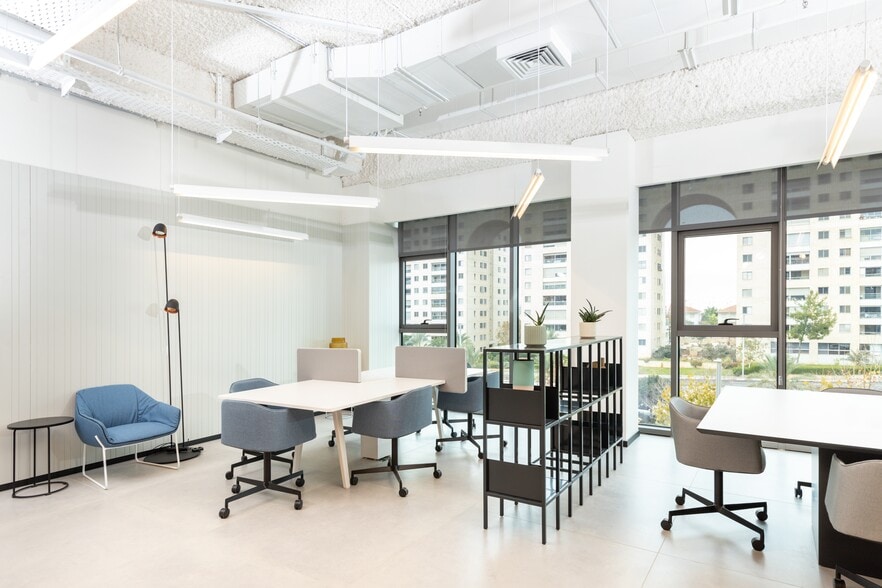 Primary Photo Of 15648 N 35th Ave, Phoenix Coworking Space