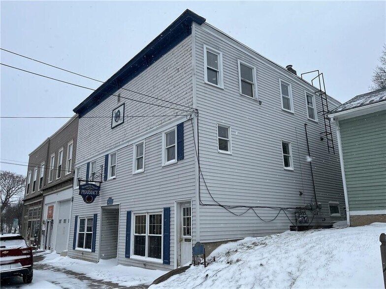 More Photos Of 10 Ontario St, Honeoye Falls Office Residential For Sale