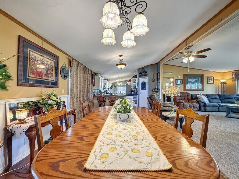More Photos Of 5955 Sawmill Mesa Rd, Delta Specialty For Sale