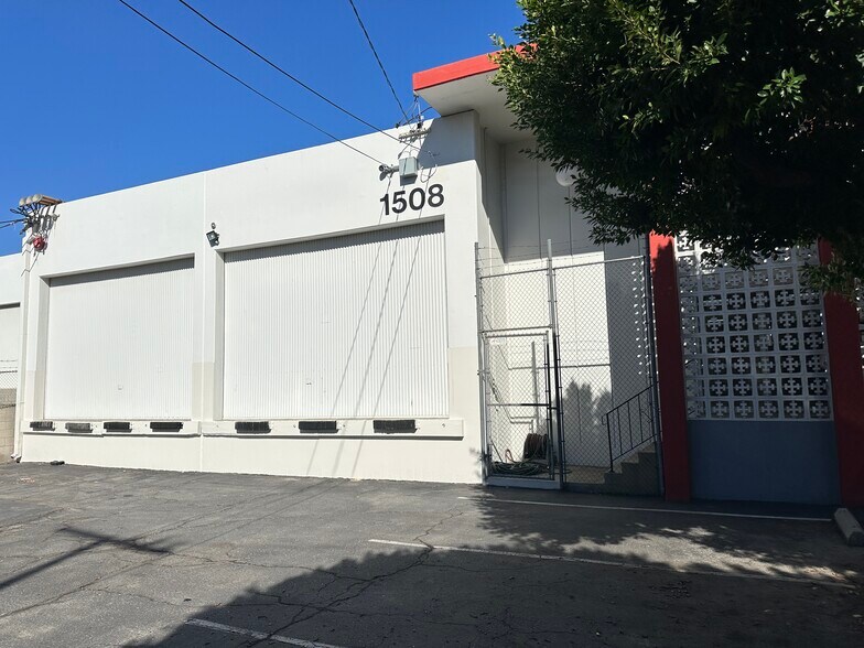 More Photos Of 1506-1550 N Knowles Ave, Los Angeles Warehouse For Lease