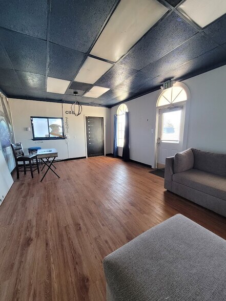 More Photos Of 6105 NW Cache Rd, Lawton Freestanding For Lease