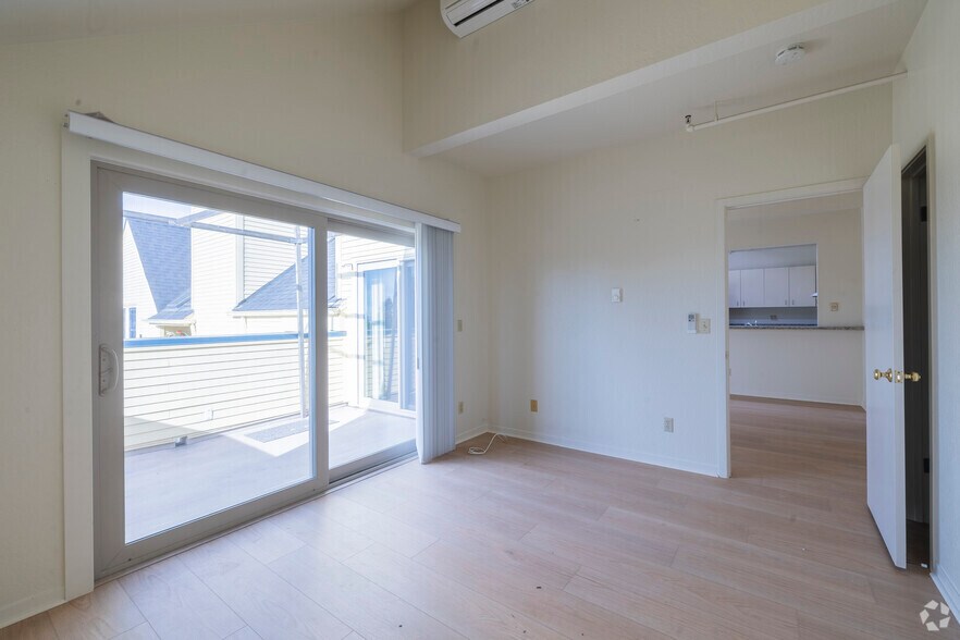 More Photos Of 2974-2980 College Ave, Berkeley Apartments For Lease