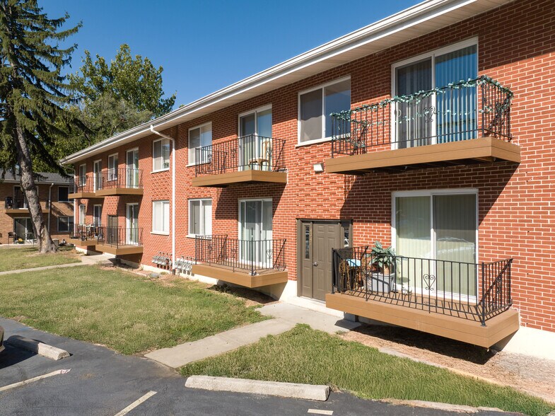 More Photos Of 4318 Walker Ln, Saint Louis Apartments For Sale