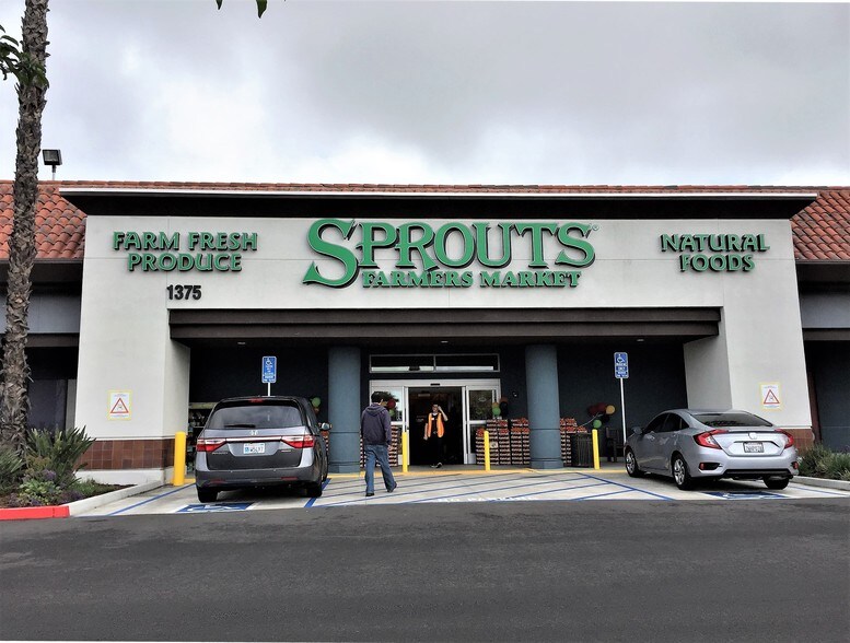 More Photos Of 1335-1397 Foothill Blvd, La Verne Unknown For Lease