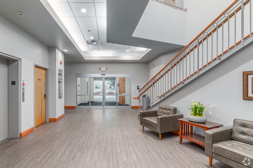 More Photos Of 1553 Chester Pike, Crum Lynne Medical For Sale