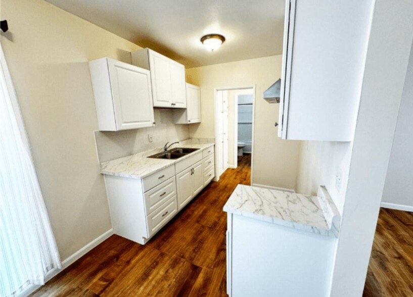 More Photos Of 1850 Gardenia Ave, Long Beach Apartments For Sale