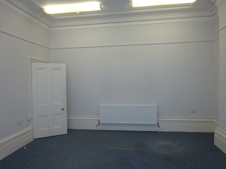 More Photos Of 19 Regent St, Nottingham Office For Lease
