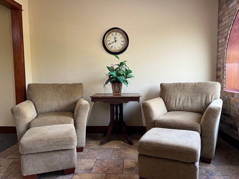 More Photos Of 104 Park Ave N, Park Rapids Medical For Sale