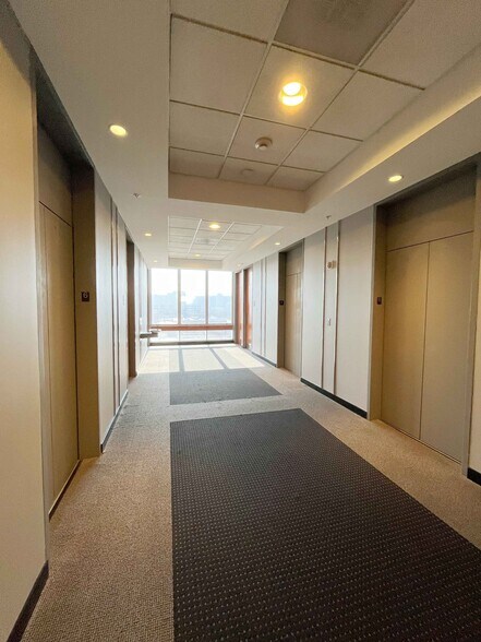 More Photos Of 2 20th St N, Birmingham Office For Lease
