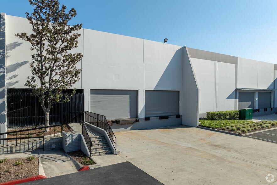 More Photos Of 2690 Pellissier Pl, City of Industry Warehouse For Lease