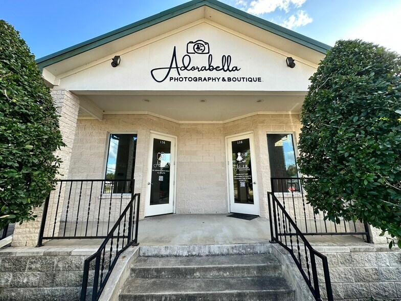 More Photos Of 1110 S Friendswood Dr, Friendswood Unknown For Lease