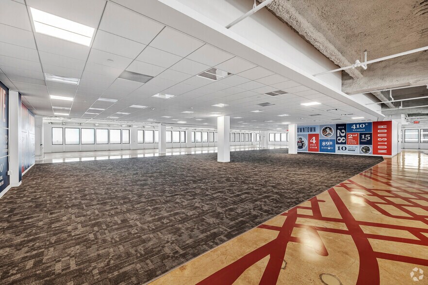 More Photos Of 800 Bell St, Houston Office For Sale