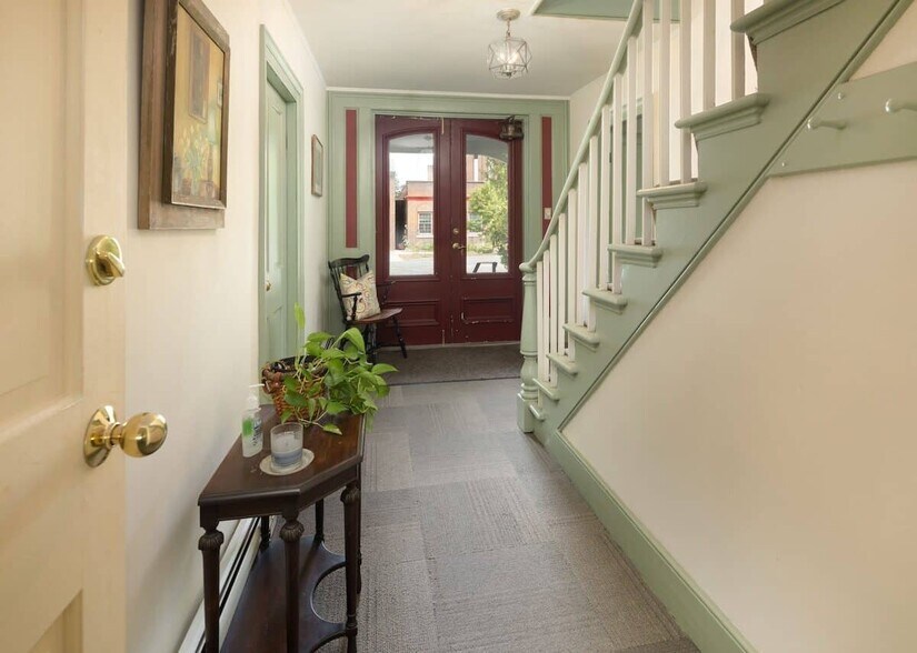 More Photos Of 117 Main St, Canaan Office For Sale