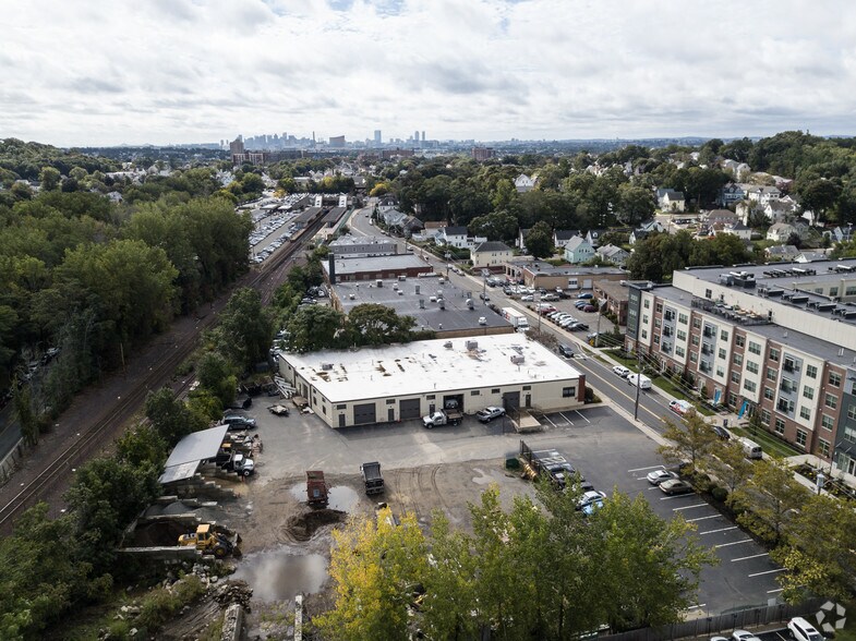 More Photos Of 1 Washington St, Melrose Warehouse For Lease