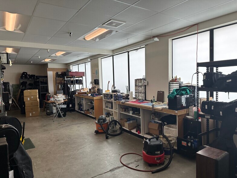 More Photos Of 1970 Lake Blvd, Davis Medical For Sale