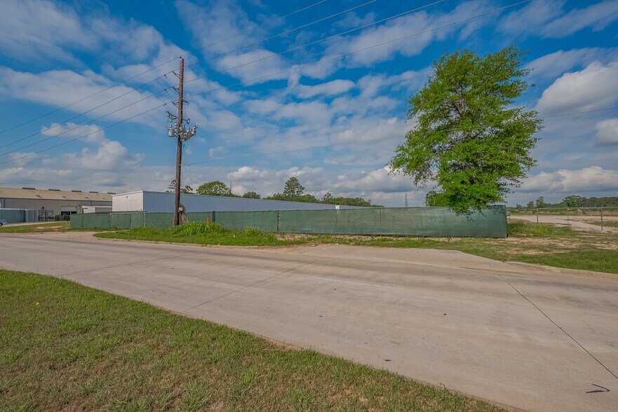 More Photos Of 17319 Hufsmith - Kohrville rd, Tomball Land For Sale
