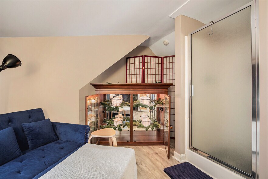 More Photos Of 149 W Saint Clair St, Romeo Medical For Sale