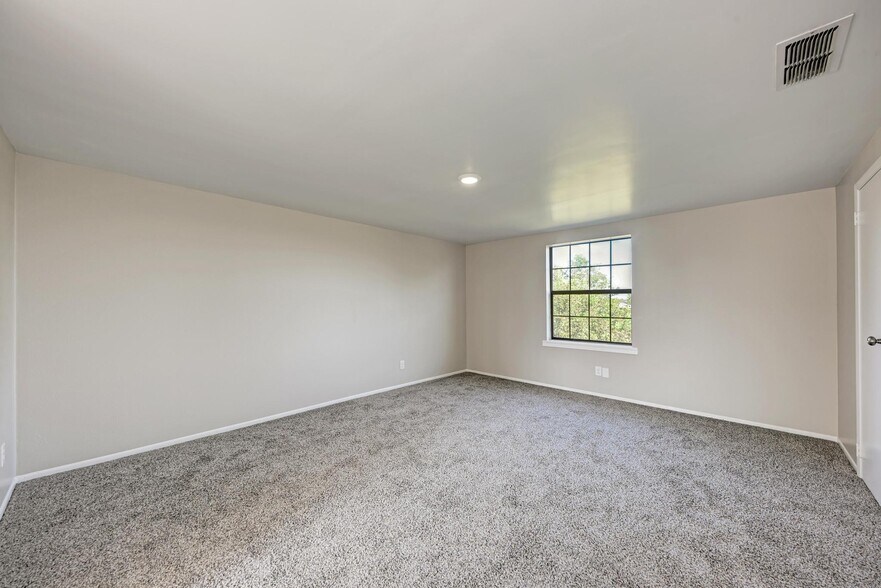 More Photos Of 3225 County Road 111, Lampasas Specialty For Sale