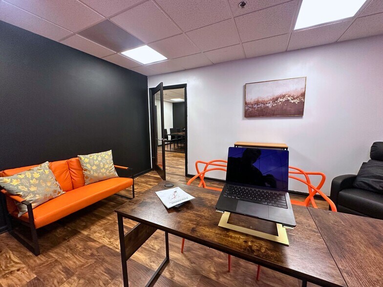 More Photos Of 12550 Biscayne Blvd, North Miami Medical For Lease