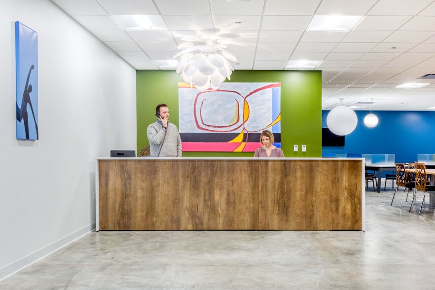 More Photos Of 400 N Main St, Royal Oak Coworking Space