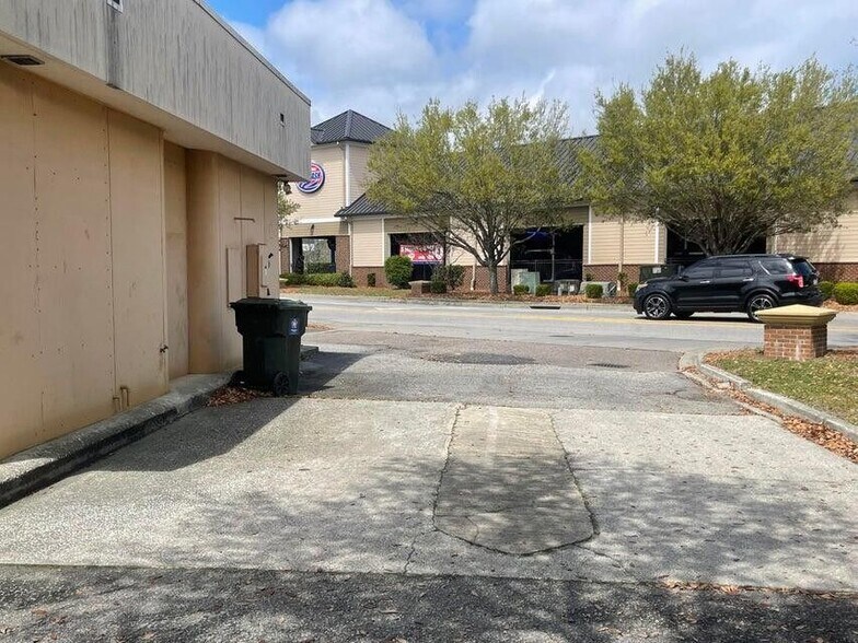 More Photos Of 136 St James Ave, Goose Creek Freestanding For Sale