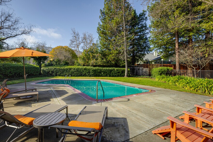 More Photos Of 505-531 Capps Ln, Ukiah Apartments For Sale