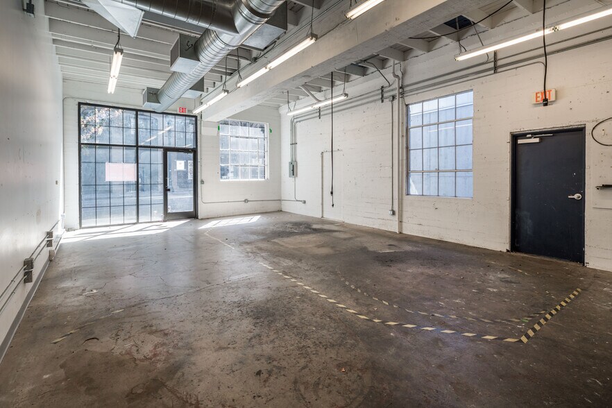 More Photos Of 1001 NW 14th Ave, Portland Storefront Retail Office For Lease