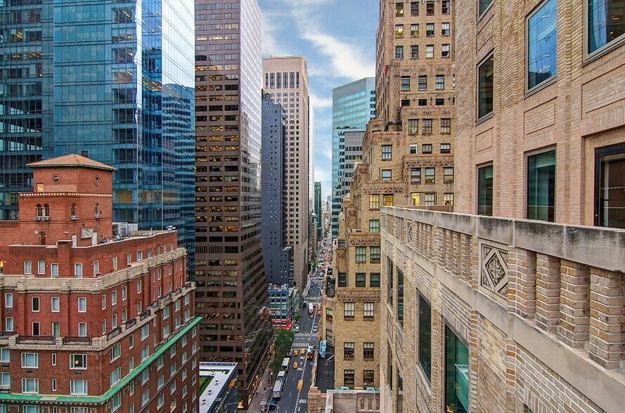 More Photos Of 485 Madison Ave, New York Office For Lease