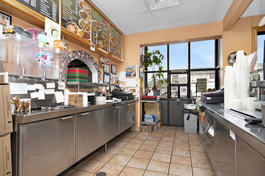 More Photos Of 1015 E Ogden Ave, Naperville Fast Food For Sale