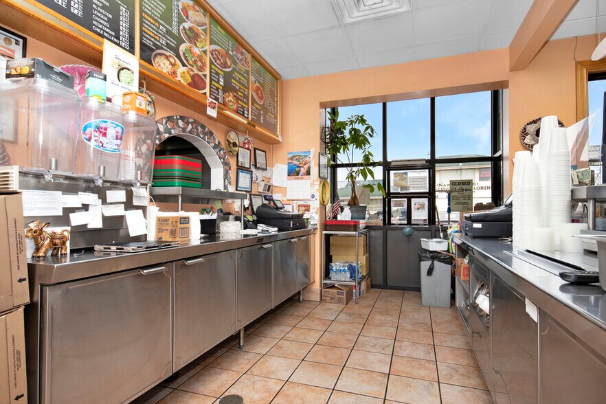 More Photos Of 1015 E Ogden Ave, Naperville Fast Food For Sale