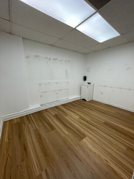 More Photos Of 1630-1335 Capitol Ave, Bridgeport Loft Creative Space For Lease