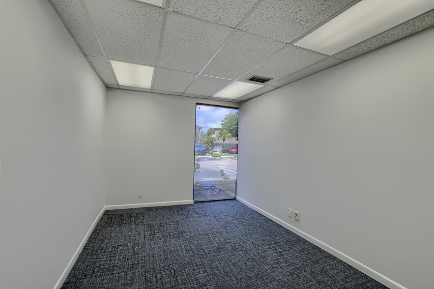 More Photos Of 1300 N Federal Hwy, Boca Raton Medical For Sale