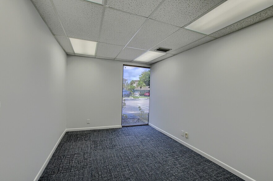 More Photos Of 1300 N Federal Hwy, Boca Raton Medical For Sale