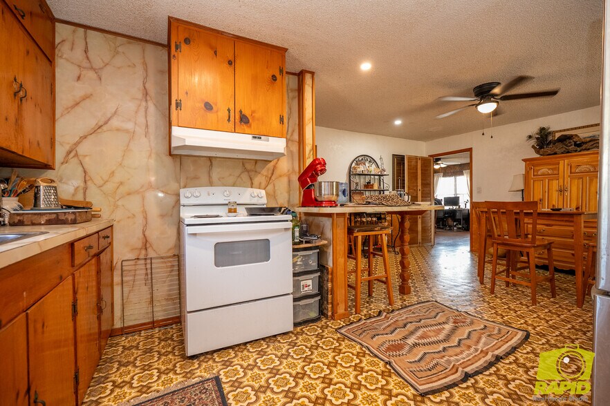 More Photos Of 425 Highland Park, Robert Lee Flex For Sale