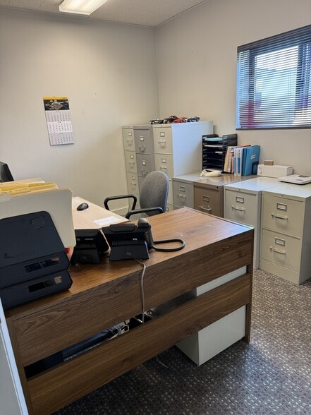 More Photos Of 300 N Westwood Dr, Toledo Manufacturing For Sale