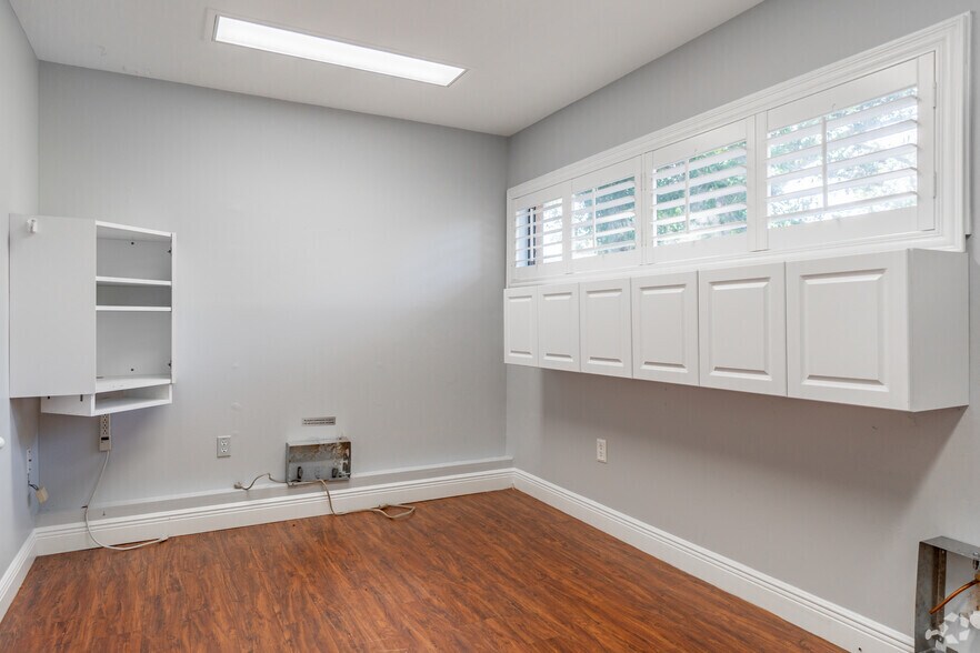 More Photos Of 1511 Indian Rocks Rd S, Largo Medical For Sale