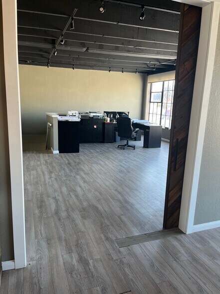 More Photos Of 731 Bryant St, San Francisco Light Distribution For Lease