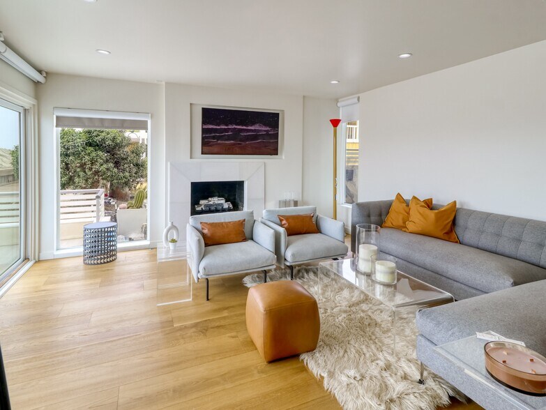 More Photos Of 6601 E Seaside Walk, Long Beach Multifamily For Sale