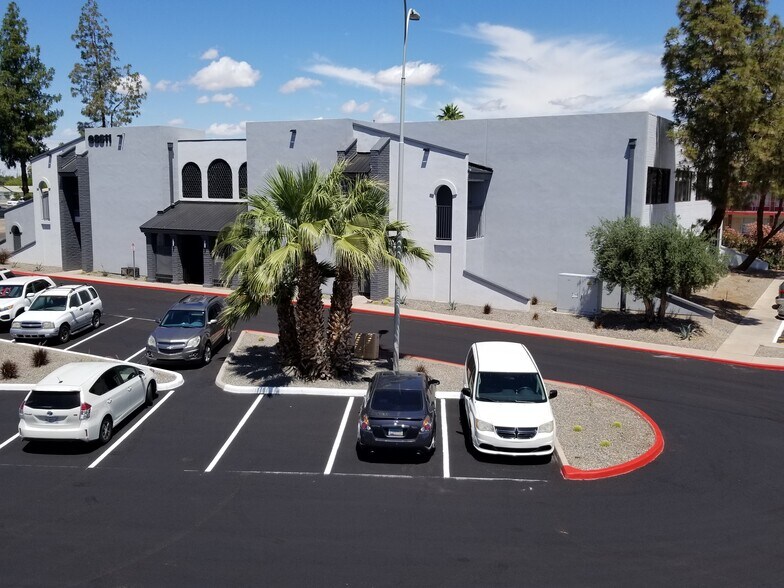 More Photos Of 8611 N Black Canyon Hwy, Phoenix Medical For Lease