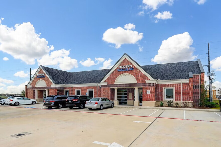 More Photos Of 7103 S Peek Rd, Richmond Medical For Sale