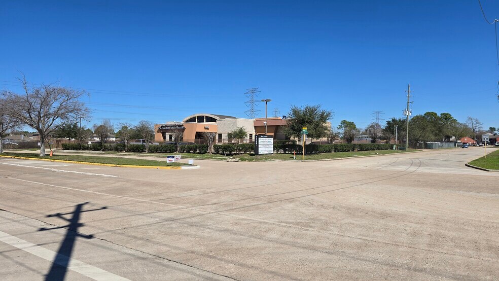 More Photos Of 11706 Fallbrook Dr, Houston Medical For Lease