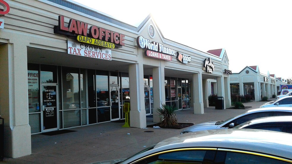 More Photos Of 525-597 W Pioneer Pky, Grand Prairie General Retail For Lease