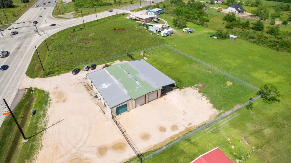 More Photos Of 7020 FM 3180 Rd, Baytown Distribution For Sale
