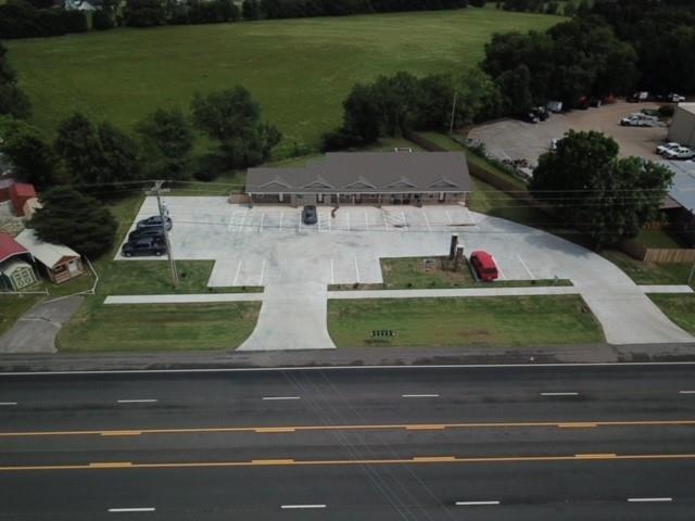 More Photos Of 2611 E Heritage Pky, Farmington Office For Sale