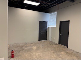 More Photos Of 548 NE 32nd St, Oakland Park Warehouse For Sale