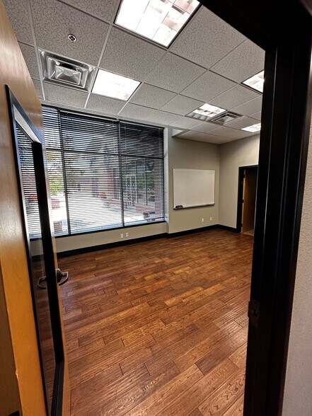 More Photos Of 2905 SE Walton Blvd, Bentonville Unknown For Lease