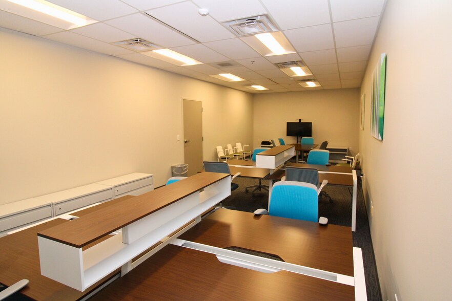 More Photos Of 57 Union St S, Concord Office For Lease