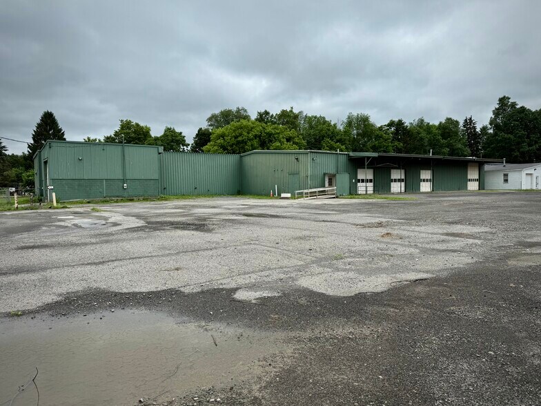 More Photos Of 21 Squires St, Cortland Warehouse For Lease