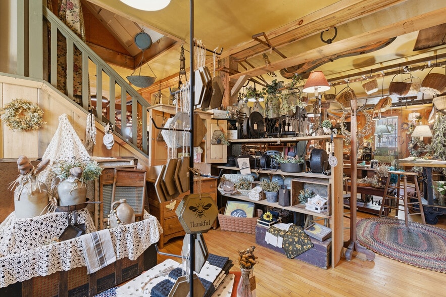 More Photos Of 953 Victory Hwy, Burrillville Bar For Sale