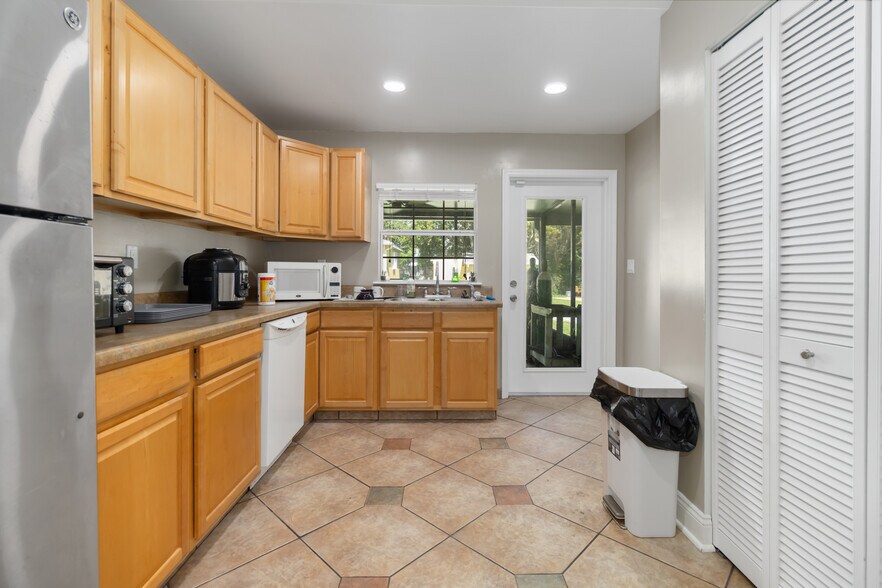 More Photos Of 1280 Highway 1, Malabar Office Residential For Lease